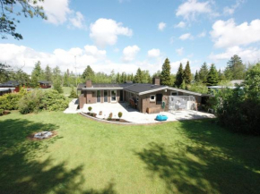Holiday Home Sessa - 800m from the sea by Interhome, Bogø By